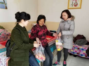 甘肅省演出公司赴環(huán)縣車道鄉(xiāng)三角城村核實(shí)“一戶一策”相關(guān)數(shù)據(jù) 開展精準(zhǔn)幫扶工作