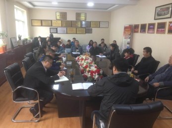 甘肅省曲藝團(tuán)積極學(xué)習(xí)貫徹集團(tuán)黨委書(shū)記、董事長(zhǎng)陳其銀在環(huán)縣車(chē)道鄉(xiāng)三角城村精準(zhǔn)扶貧專(zhuān)項(xiàng)工作會(huì)議上的講話精神