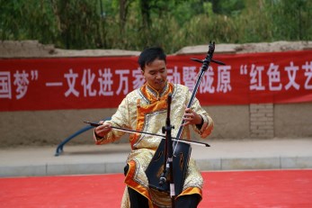 爭(zhēng)做新時(shí)代“紅色文藝輕騎兵”——甘肅省歌舞劇院2019“我們的中國(guó)夢(mèng)”文化進(jìn)萬(wàn)家活動(dòng)暨“隴原紅色文藝輕騎兵”惠民演出再展風(fēng)采