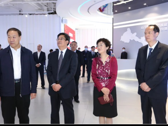 甘肅演藝集團(tuán)與絲綢之路國際知識產(chǎn)權(quán)港有限責(zé)任公司簽署知識產(chǎn)權(quán)戰(zhàn)略合作協(xié)議