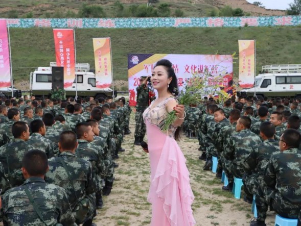 軍民魚水情 文化進軍營——甘肅省隴劇院走進蘭州武警某訓練基地