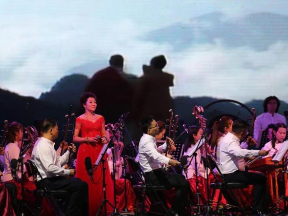 2020黃河之濱藝術(shù)節(jié) | 8月21日 中外影視經(jīng)典民族交響音樂會《去日留痕》